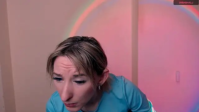 Snapshot of AmandaSell chatting on 3, 5, 2026 AmandaSell online show from 3, 5, 2026