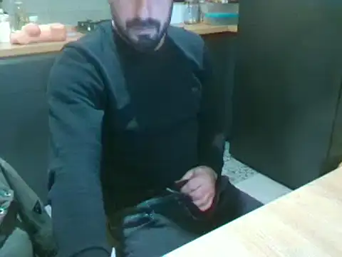 Snapshot of giorgakaci69 chatting on 22, 12, 2024 giorgakaci69 online show from 22, 12, 2024