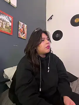 miacanela xo online show from 2, 3, 2026