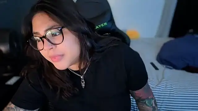 miacanela xo online show from 22, 4, 2026