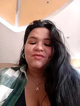 Snapshot of Julieta-tits chatting on 28, 1, 2025 Julieta-tits online show from 28, 1, 2025