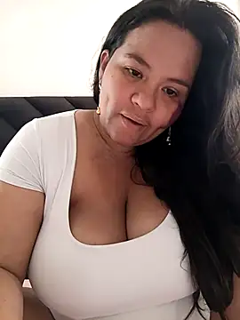 Snapshot of Julieta-tits chatting on 16, 6, 2026 Julieta-tits online show from 16, 6, 2026