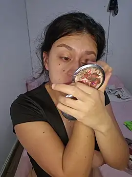 Snapshot of lombarlana-89 chatting on 23, 11, 2025 lombarlana-89 online show from 23, 11, 2025