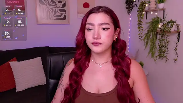 Snapshot of ViolettCastel chatting on 8, 4, 2026 ViolettCastel online show from 8, 4, 2026