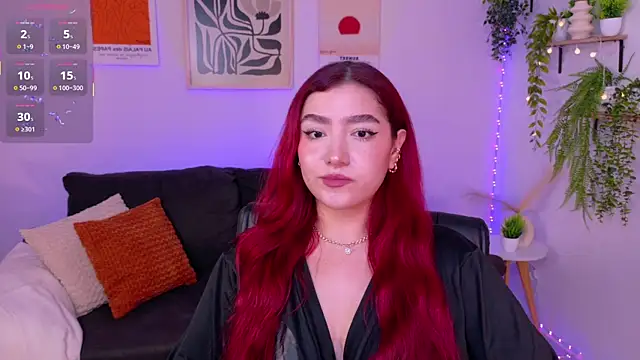 Snapshot of ViolettCastel chatting on 17, 4, 2026 ViolettCastel online show from 17, 4, 2026