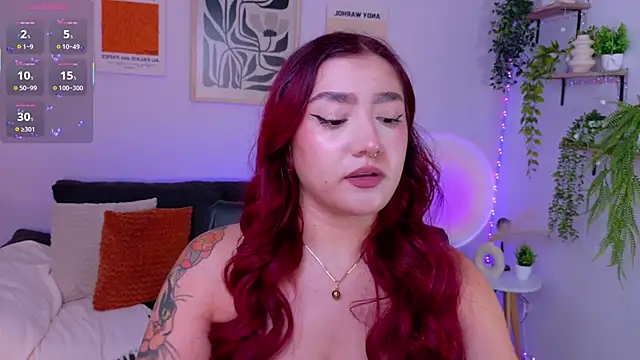 Snapshot of ViolettCastel chatting on 7, 6, 2026 ViolettCastel online show from 7, 6, 2026