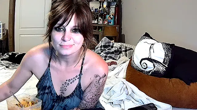 Snapshot of ZeelaXoXo chatting on 2, 3, 2026 ZeelaXoXo online show from 2, 3, 2026