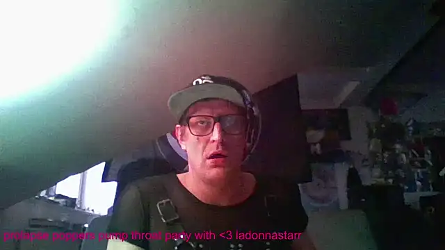Bigthroaterboy online show from 2, 12, 2024