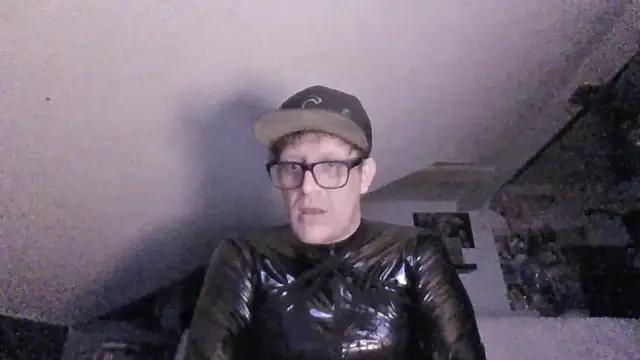 Bigthroaterboy online show from 11, 11, 2025