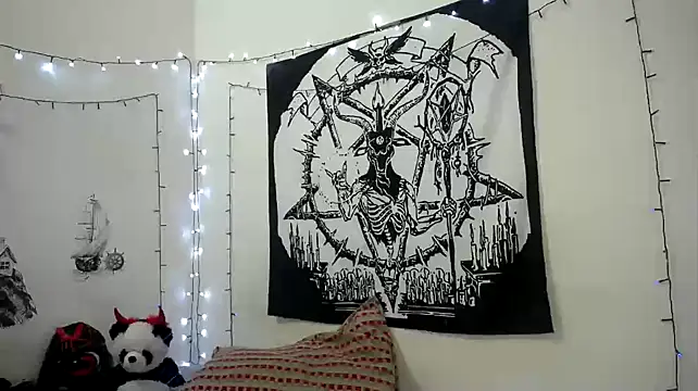 Snapshot of lili_peach chatting on 11, 1, 2025 lili peach online show from 11, 1, 2025