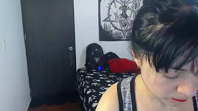 Snapshot of lili_peach chatting on 16, 3, 2026 lili peach online show from 16, 3, 2026