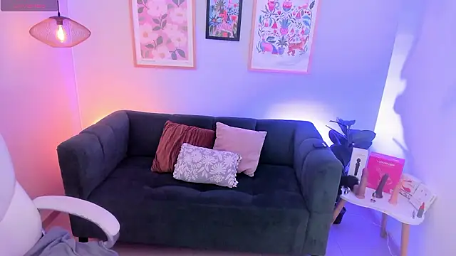 Melissa Koster online show from 6, 3, 2026