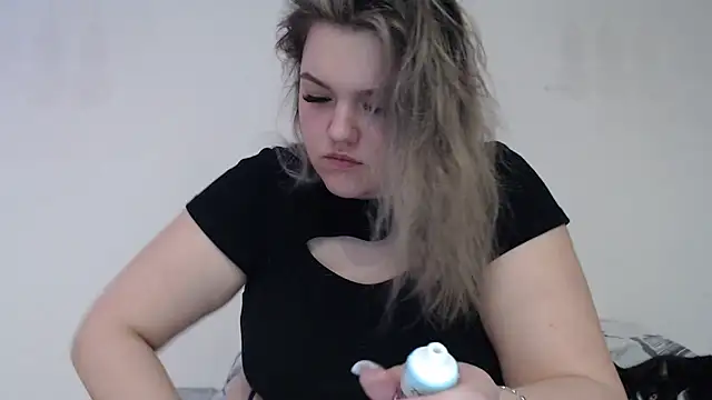 Snapshot of AnitaWillias chatting on 7, 3, 2025 AnitaWillias online show from 7, 3, 2025