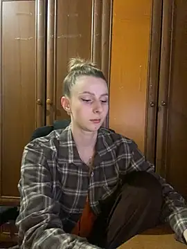 Snapshot of Ameli_Li chatting on 27, 10, 2025 Ameli Li online show from 27, 10, 2025