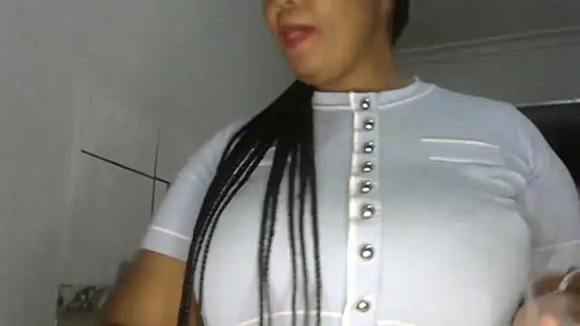 Snapshot of NippleMilkXx chatting on 30, 5, 2026 NippleMilkXx online show from 30, 5, 2026