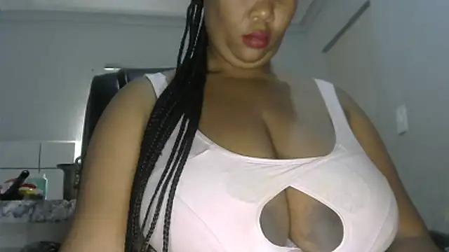 Snapshot of NippleMilkXx chatting on 31, 5, 2026 NippleMilkXx online show from 31, 5, 2026