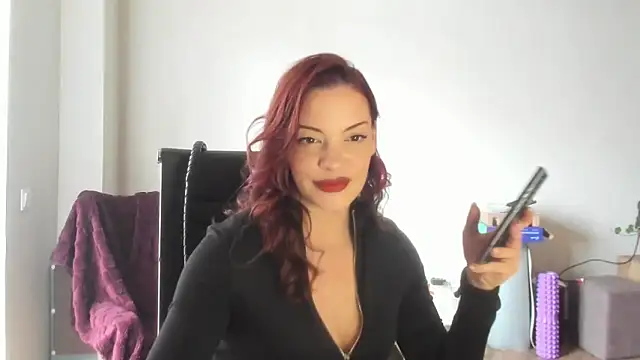 LilliLowexox online show from 24, 2, 2026