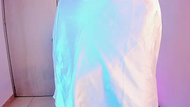 sofiaa grey  online show from 20, 3, 2026