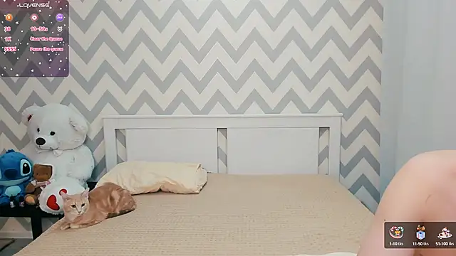 Snapshot of shaameless chatting on 18, 12, 2024 shaameless online show from 18, 12, 2024