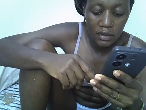 Snapshot of pretty_alma20 chatting on 15, 2, 2025 pretty alma20 online show from 15, 2, 2025