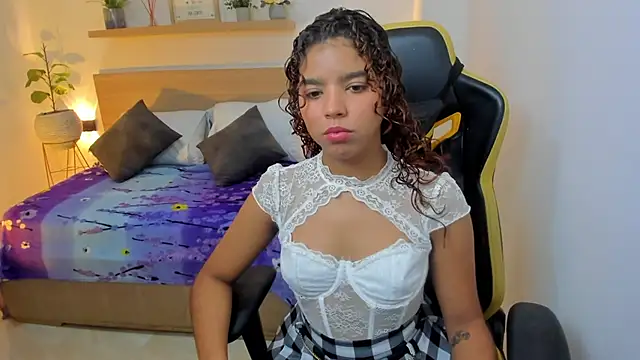 aurora rodriguez online show from 7, 2, 2025