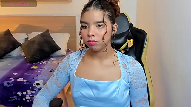 aurora rodriguez online show from 13, 2, 2025