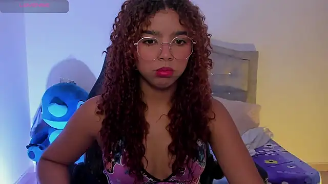 aurora rodriguez online show from 28, 2, 2025