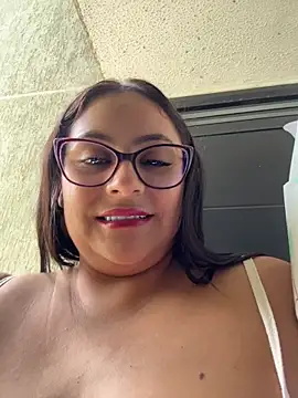 Snapshot of Sol_biglips chatting on 29, 4, 2026 Sol biglips online show from 29, 4, 2026