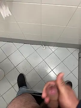 Snapshot of _themask_ chatting on 21, 10, 2025  themask  online show from 21, 10, 2025