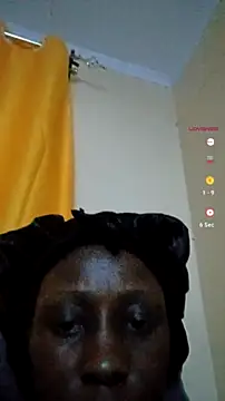 Snapshot of black_sexy_queen chatting on 8, 7, 2026 black sexy queen online show from 8, 7, 2026