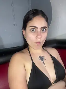 Snapshot of Azuna25 chatting on 9, 7, 2026 Azuna25 online show from 9, 7, 2026