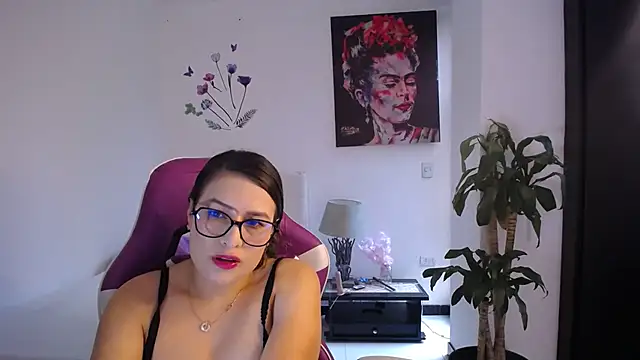 esmeraldaa230 online show from 21, 2, 2026