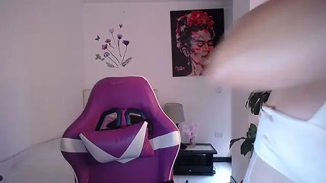 esmeraldaa230 online show from 30, 3, 2026