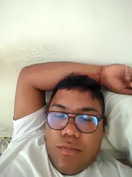 juniorxxx14 online show from 17, 2, 2026