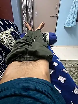 Snapshot of Yours1311 chatting on 1, 11, 2025 Yours1311 online show from 1, 11, 2025