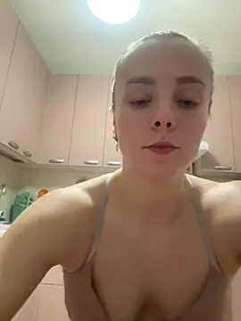 Snapshot of AlisaKissss chatting on 6, 1, 2025 AlisaKissss online show from 6, 1, 2025