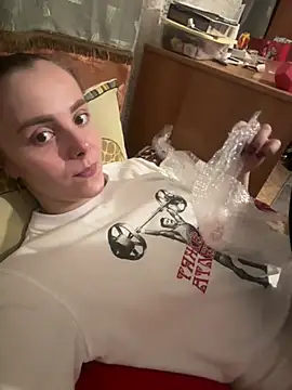 Snapshot of AlisaKissss chatting on 8, 2, 2025 AlisaKissss online show from 8, 2, 2025