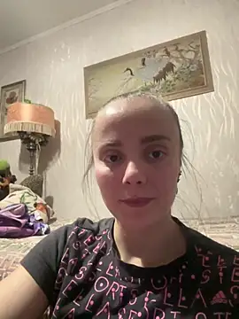 Snapshot of AlisaKissss chatting on 4, 3, 2025 AlisaKissss online show from 4, 3, 2025