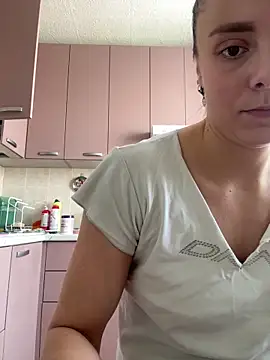 Snapshot of AlisaKissss chatting on 5, 3, 2025 AlisaKissss online show from 5, 3, 2025