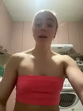 Snapshot of AlisaKissss chatting on 7, 3, 2025 AlisaKissss online show from 7, 3, 2025