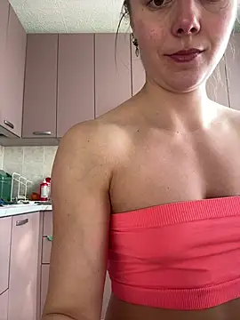 Snapshot of AlisaKissss chatting on 12, 3, 2025 AlisaKissss online show from 12, 3, 2025