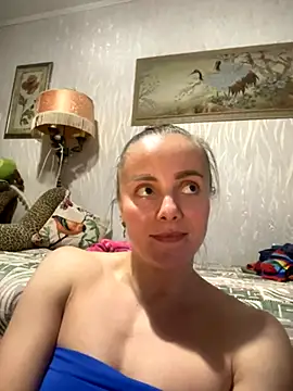 Snapshot of AlisaKissss chatting on 13, 10, 2025 AlisaKissss online show from 13, 10, 2025