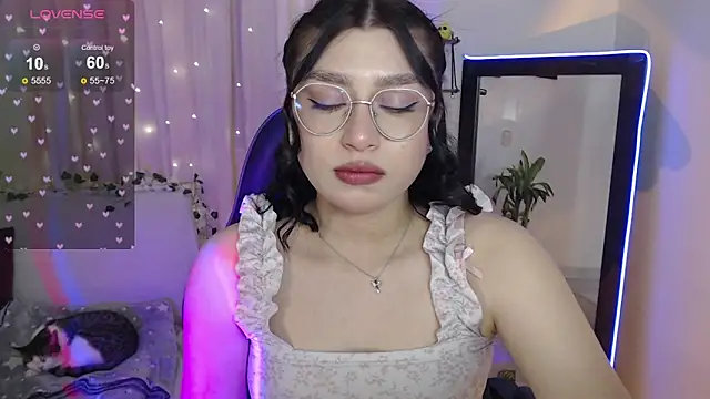 mily thomson b  online show from 2, 11, 2025