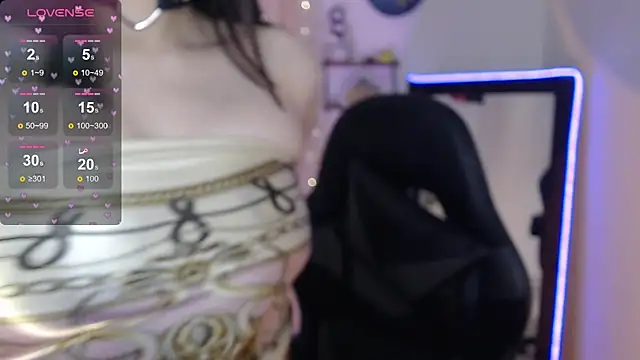 mily thomson b  online show from 7, 11, 2025