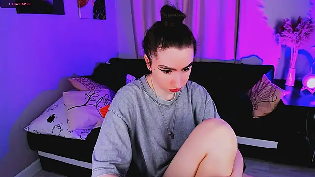 Lily xBabe online show from 4, 10, 2025