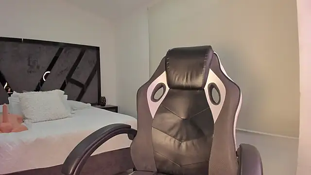 CamilaPreston online show from 20, 4, 2026