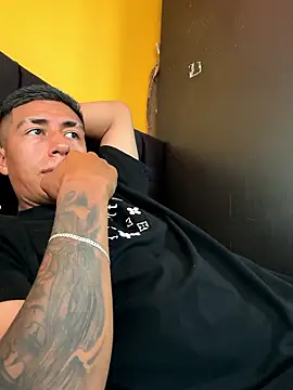 Snapshot of zpmiguel chatting on 9, 1, 2026 zpmiguel online show from 9, 1, 2026