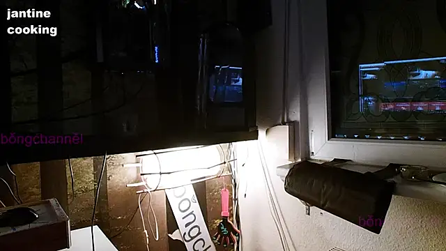 Snapshot of BongChannel chatting on 1, 1, 2025 BongChannel online show from 1, 1, 2025