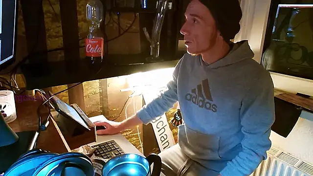 Snapshot of BongChannel chatting on 2, 1, 2025 BongChannel online show from 2, 1, 2025