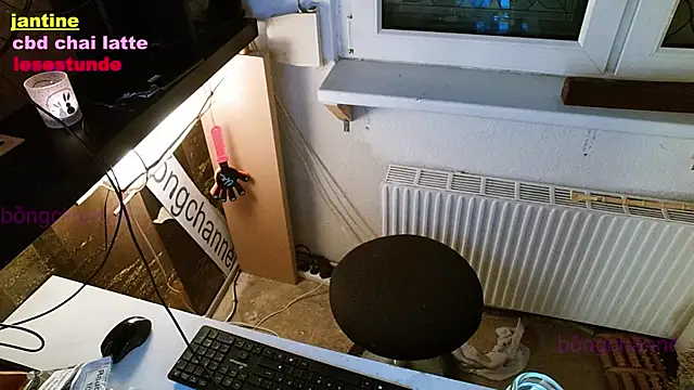 Snapshot of BongChannel chatting on 3, 1, 2025 BongChannel online show from 3, 1, 2025